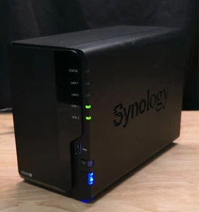 Synology DiskStation DS220+ 2-Bays NAS Storage System W/2x 10tb WD Drives - Photo 1/8