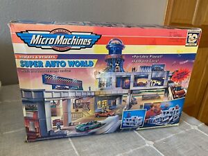 Micro Machines Super Auto World Playset 1995 w/Box & vehicle NOT A COMPLETE SET