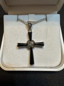 925 Silver Cross Pendant Black Stone With Silver Chain - Picture 1 of 7