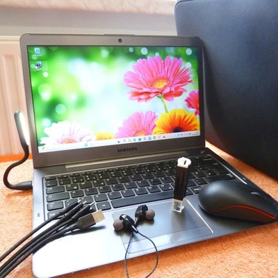 Samsung 530U Business 13 pollici l METALLO ULTRABOOK I 1TB SSD Windows 11 12G... - Immagine 1 di 4