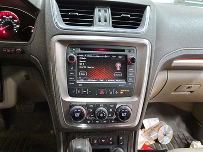 Control de temperatura/calentador/aire acondicionado trasero 2014 Acadia Sku#4249282 Foto 1 de 4