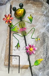 Frog Metal & Glass Garden Stake - Picture 1 of 2