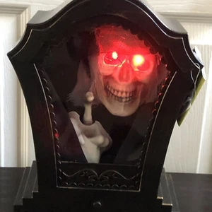Gemmy Animated Tapping Zombie Skeleton Tombstone Lights Scary Phrases New - Picture 1 of 6
