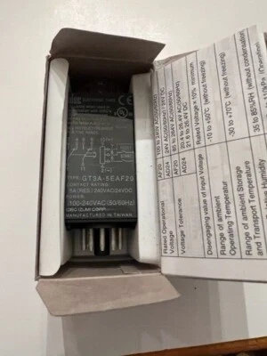 Idec GT3A5EAF20 Timer 100-240v-ac.  NEW IN Original Factory Packaging - Image 1 of 4