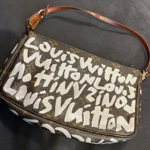 LOUIS VUITTON Louis Vuitton x Stephen Sprouse Graffiti Pochette Accessoires Auth - Bild 1 von 12