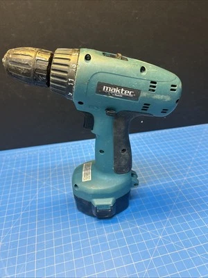 Taladro inalámbrico Makita Maktec MT064 14,4 V 3/8" - Funciona - Leer Foto 1 de 4
