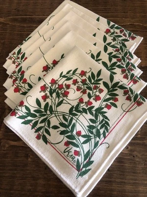 6 Vera Brittany Christmas Berry Cloth Napkins 16” By 16” - Image 1 of 4