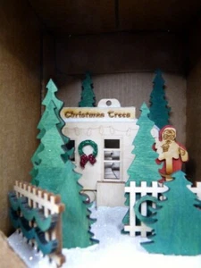 Ginger Cottages GCC117 CHRISTMAS TREE LOT Christmas Ornament NIB - Picture 1 of 3