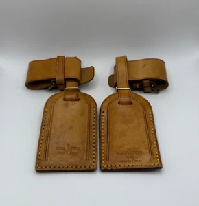 Lotto di 2 ciondoli Louis Vuitton tag indirizzo targhetta nome + cinturino raccoglitore - Foto 1 di 2