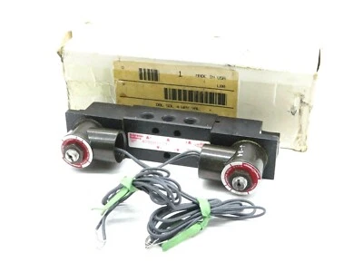 NEW SCHRADER BELLOWS 410001113 4 WAY SOLENOID VALVE - Image 1 of 4