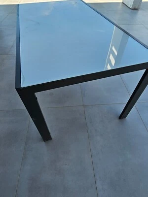 tavolo sia per esterno sia per interno  - Immagine 1 di 4