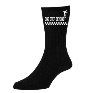 Calcetines especiales One Step Beyond para hombre Madness Suggs cabeza de piel Ska 2 tonos - Imagen 1 de 2