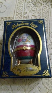 Porcelain Egg Box Hand Painted with Floral design New in Box - Picture 1 of 1