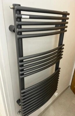 Neuf toujours scellé *Sèche serviettes eau chaude ACOVA, 460 W, H.86 x l.50 cm - Photo 1/4