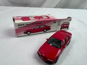 1/87 scale HERPA BMW 325i LIMOUSINE RED - Picture 1 of 6