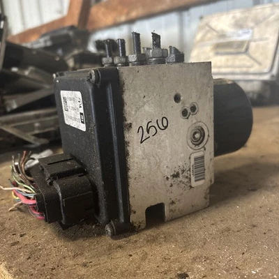 Módulo de control de bomba ABS Chevrolet Impala 2008-2011 YL561 Foto 1 de 3