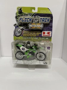 Flick Trix Motocross Kawasaki Dirt Bike #10  Spin Master Toy 2000 NIB Series 01 - Picture 1 of 3