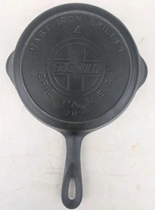 Griswold #4 Cast Iron Skillet With Heat Ring - Picture 1 of 9