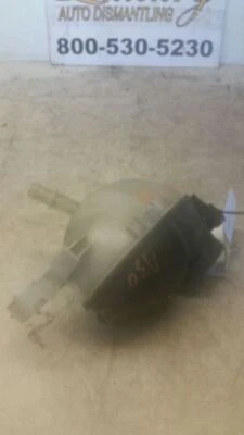 2010 2015 Mercedes-Benz C250 E350 - Coolant Reservoir - 2045000749 - R312697 Foto 1 de 4