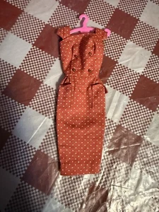 Vintage 60er Jahre Barbie Outfit Pak Etui rot gepunktet Kleid - Bild 1 von 3