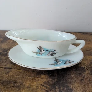 Vintage JAJ Pyrex Gravy Boat And Saucer Mallard Flying Ducks Geese Milk Glass - Picture 1 of 9