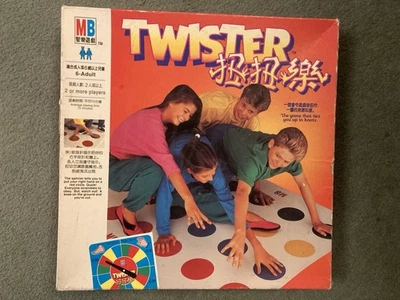 Vintage 1990 Edition of Twister Game Board Game MB Games Full Working Order - Image 1 of 4