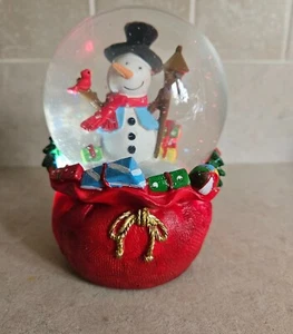 Vintage Frosty The Snowman Musical Snow Globe 5 1/2'' TESTED - Picture 1 of 3
