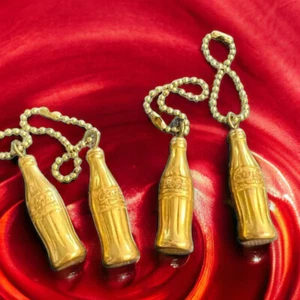 Set Of 4 Vintage COCA COLA Gold Tone KEYCHAIN, Pendant Charm Retro Cole Classic - Picture 1 of 5