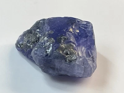 Tanzanita áspera de 24,27 quilates  Foto 1 de 3