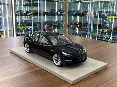 Tesla Model 3 LS Collectibles Black Ltd 500 pcs Collector Edition [1/18 Resin] - Image 1 of 4