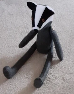 Luna Lapin's friend Freddie Badger Handmade with wool mix felt - Picture 1 of 6