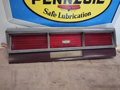 1979 CAPRICE PAINEL DE ENCHIMENTO LANTERNA TRASEIRA LUZ DE BACKUP BOM EMBLEMA BOA FORMA DIREITA - Imagem 1 de 4