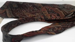 JT Beckett Mens Tie  Multicolor Abstract  Floral 80% Rayon 20% Wool Made in USA - Picture 1 of 4