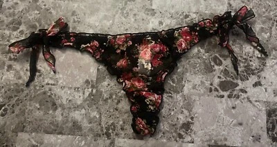 FOREVER 21 M BLACK PINK FLORAL SHEER SIDE BOWS RUFFLE VINTAGE RARE THONG PANTIES - Image 1 of 4