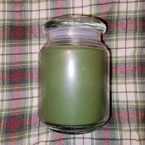 Yankee Candle Home Classic Home for Christmas RETIRED Jar Candle Green 22 oz - Picture 1 of 5