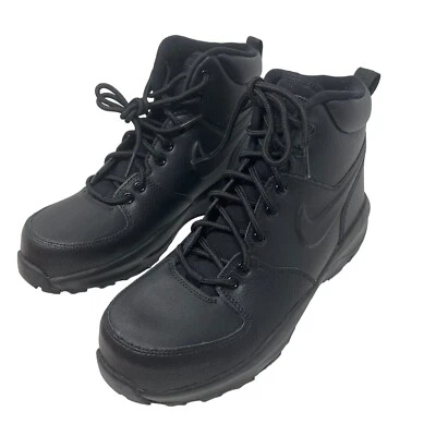 Nike Manoa Juvenil Talla 6 Cuero GS Triple Todo Negro Zapato de Trabajo Botas Nuevo Foto 1 de 4