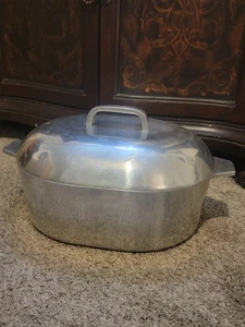 Tostador de aluminio fundido Forever Ware vintage de 8 cuartos con tapa - Imagen 1 de 9