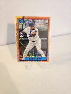 Actualización Topps 2025 U99C-73 1990 paquete de plata Sammy Sosa Chicago Cubs refractor Foto 1 de 2