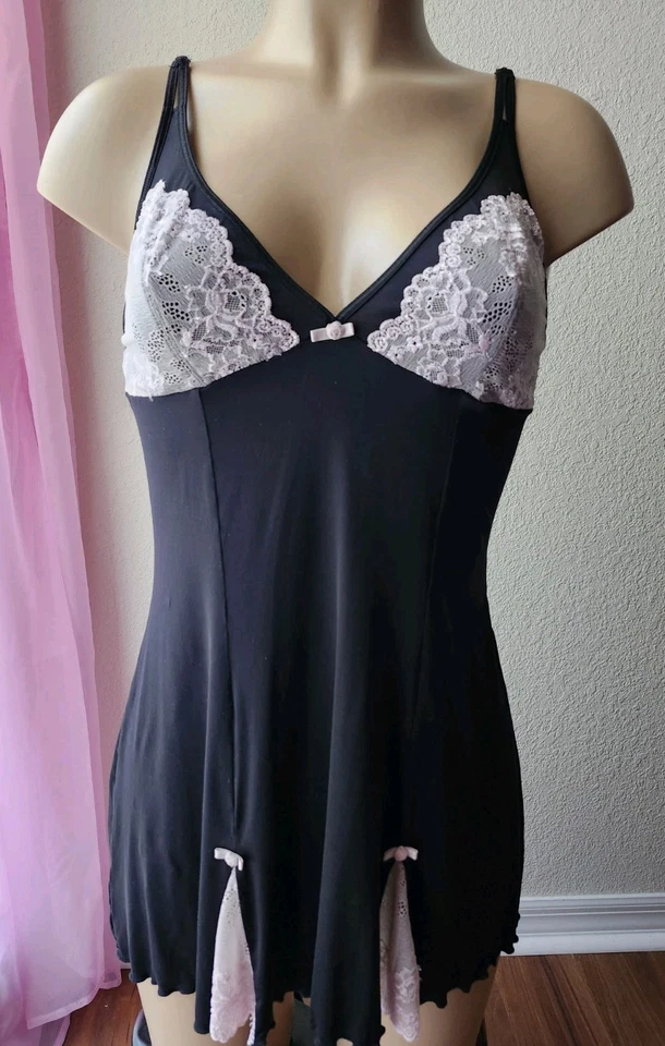 Jezabel Sexy Negro Chemise con Encaje Rosa Talla Mediana  Foto 1 de 4