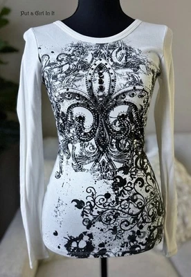 EE. UU. Nueva CAMISA VOCAL Mujer CRISTAL TACHONADO BLANCO ROTO FLOR DE LIS S M L XL Y2K Foto 1 de 3