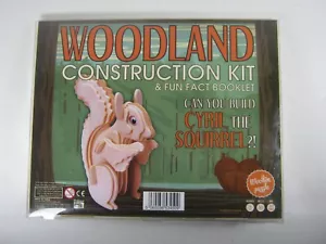 Woodland Construction Kits Cyril das Eichhörnchen & Fun Fact Booklet 3D Puzzle - Bild 1 von 3
