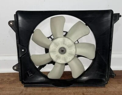 Honda Accord 2010 sedán 2,4 L lado derecho del pasajero radiador conjunto fabricante de equipos originales + denso Foto 1 de 4