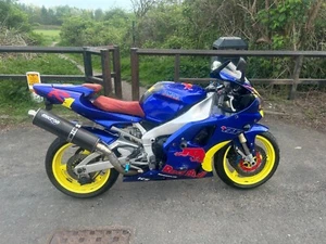 yamaha r1 - Picture 1 of 15