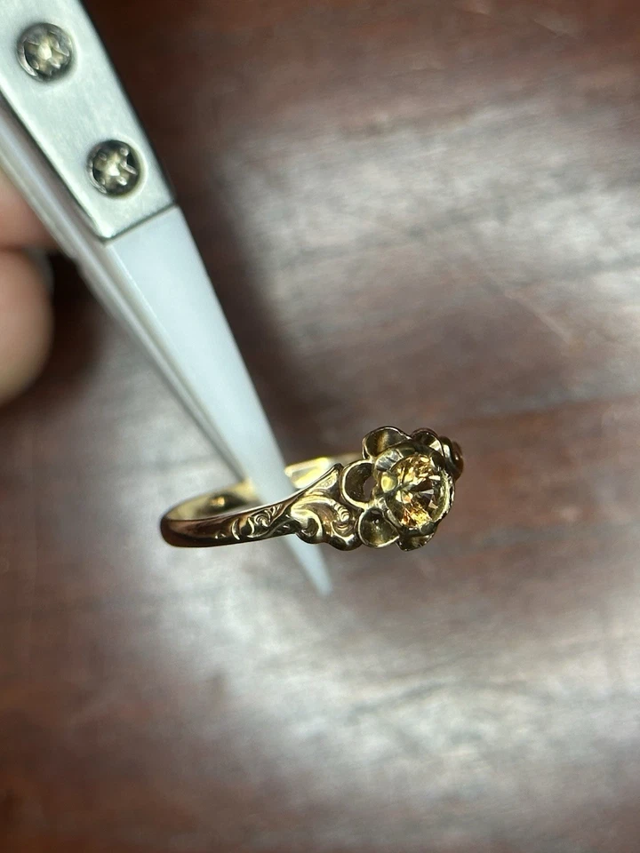Anillo solitario vintage 14k Buttercup floral Belcher talla 6 con andalucía de 4 mm Foto 1 de 4