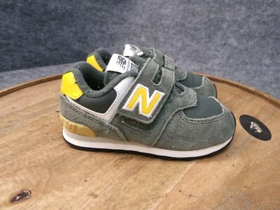 Zapato Deportivo New Balance Infant 574 Sin Cordones Gamuza Verde Talla 8 IV574MP2 Foto 1 de 4