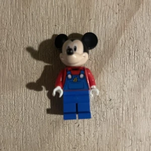 LEGO Granjero Mickey Mouse Minifigura Disney 10775 Retirado dis054 - Imagen 1 de 6