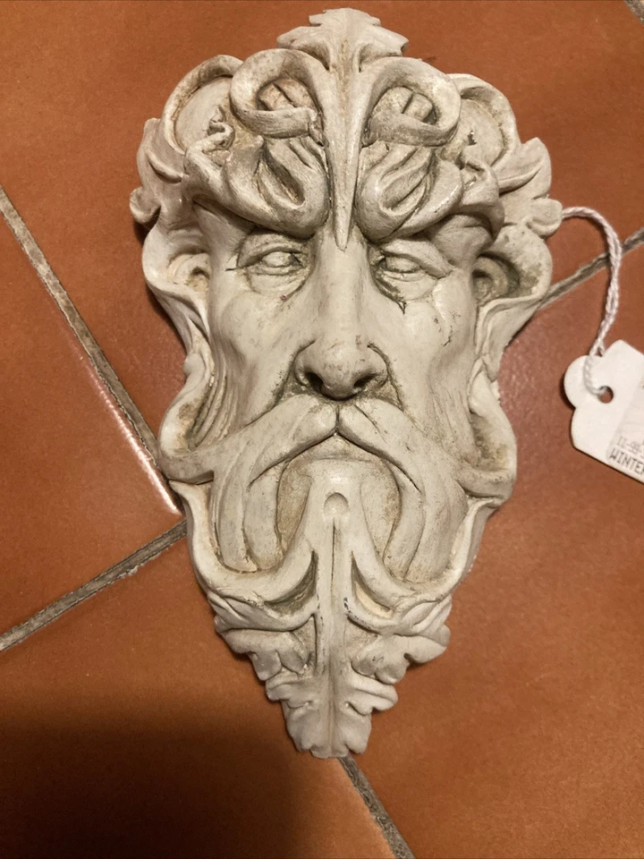 Placa colgante de pared cara de hombre verde caprichosa decoración de hogar o jardín Foto 1 de 4