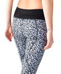 LULULEMON 8 RUN INSPIRE CROP Legging - Black White Mini Brushed Animal Print - Picture 1 of 9