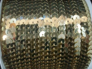 Stranded/String 6mm Flat Sequins 6m Soft Gold Embellishment Strand - Bild 1 von 1
