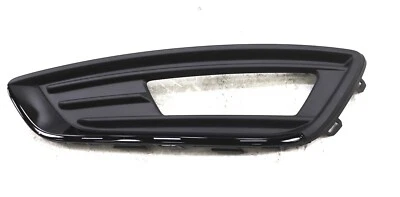 NUEVO OEM Ford Driver Side Antiniebla Soporte GM5Z-15266-AA Ford Focus 2016-2018 Foto 1 de 4